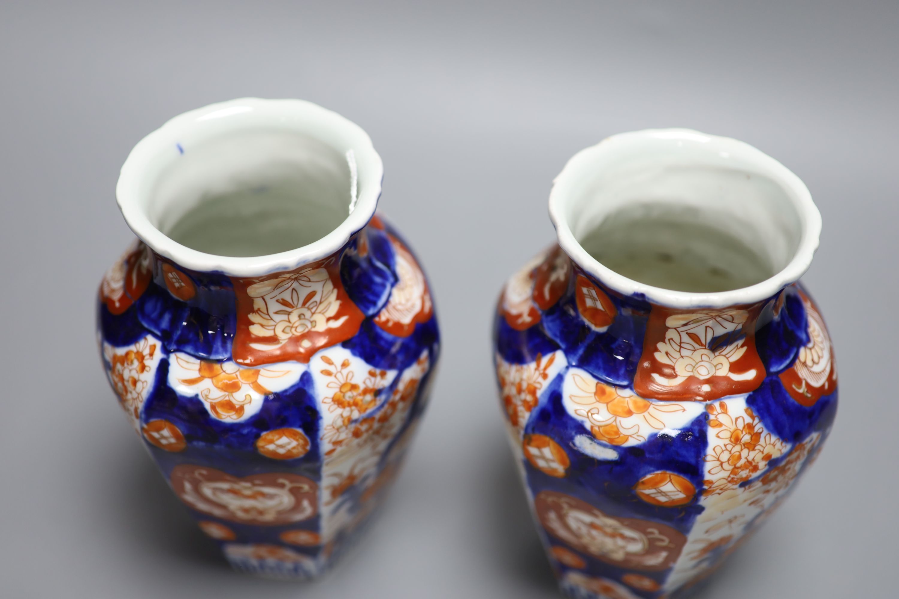 A pair of Japanese Imari vases, height 19cm